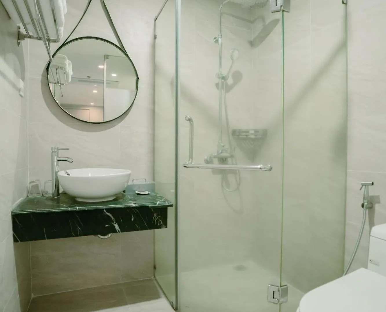 ****  Hermes Hotel Nha Trang Vietnam