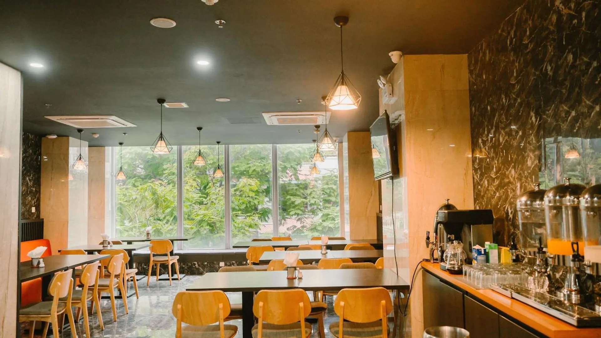 Hermes Hotel Nha Trang 4*,  Vietnam